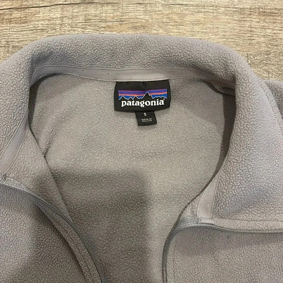 Patagonia - Women’s Quarter Zip Fleece Pullover - Size S - Gently Used!! - Picture 7 of 12